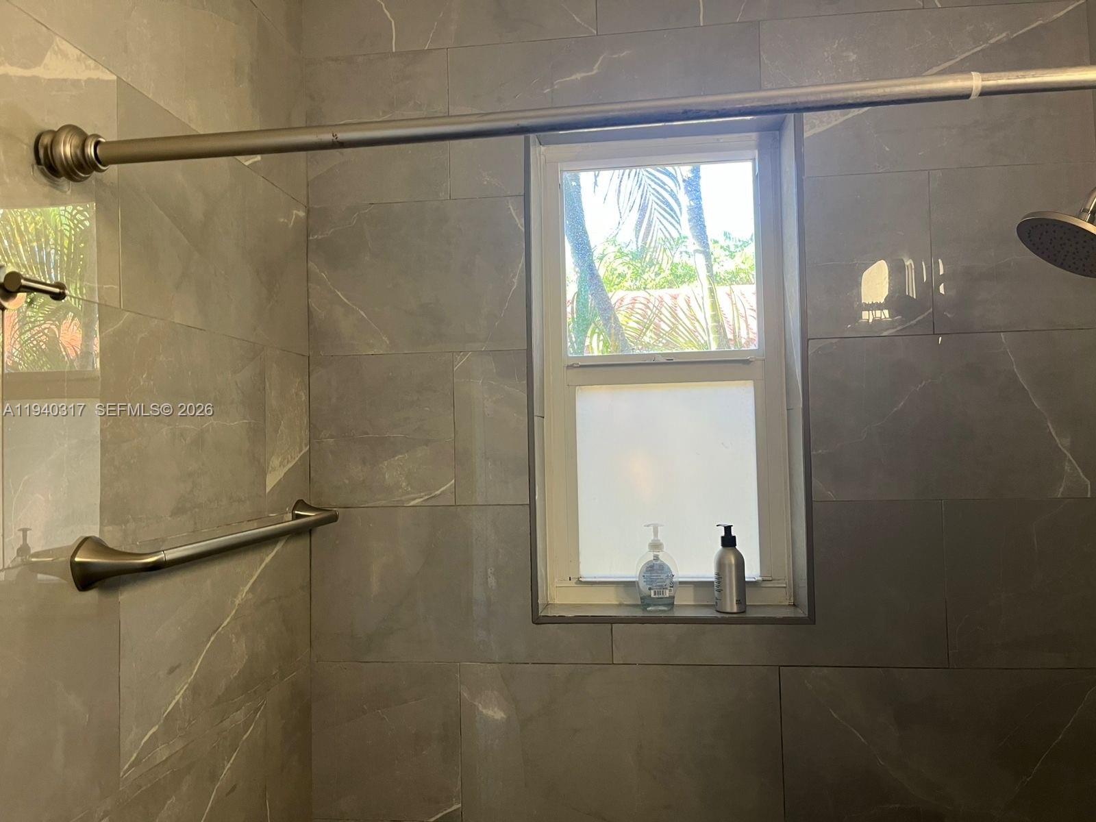 ENCLAVE WATERSIDE VILLAS - Residential