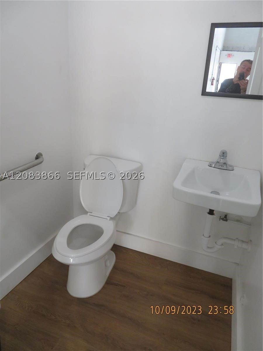 2450 W 82nd St 212