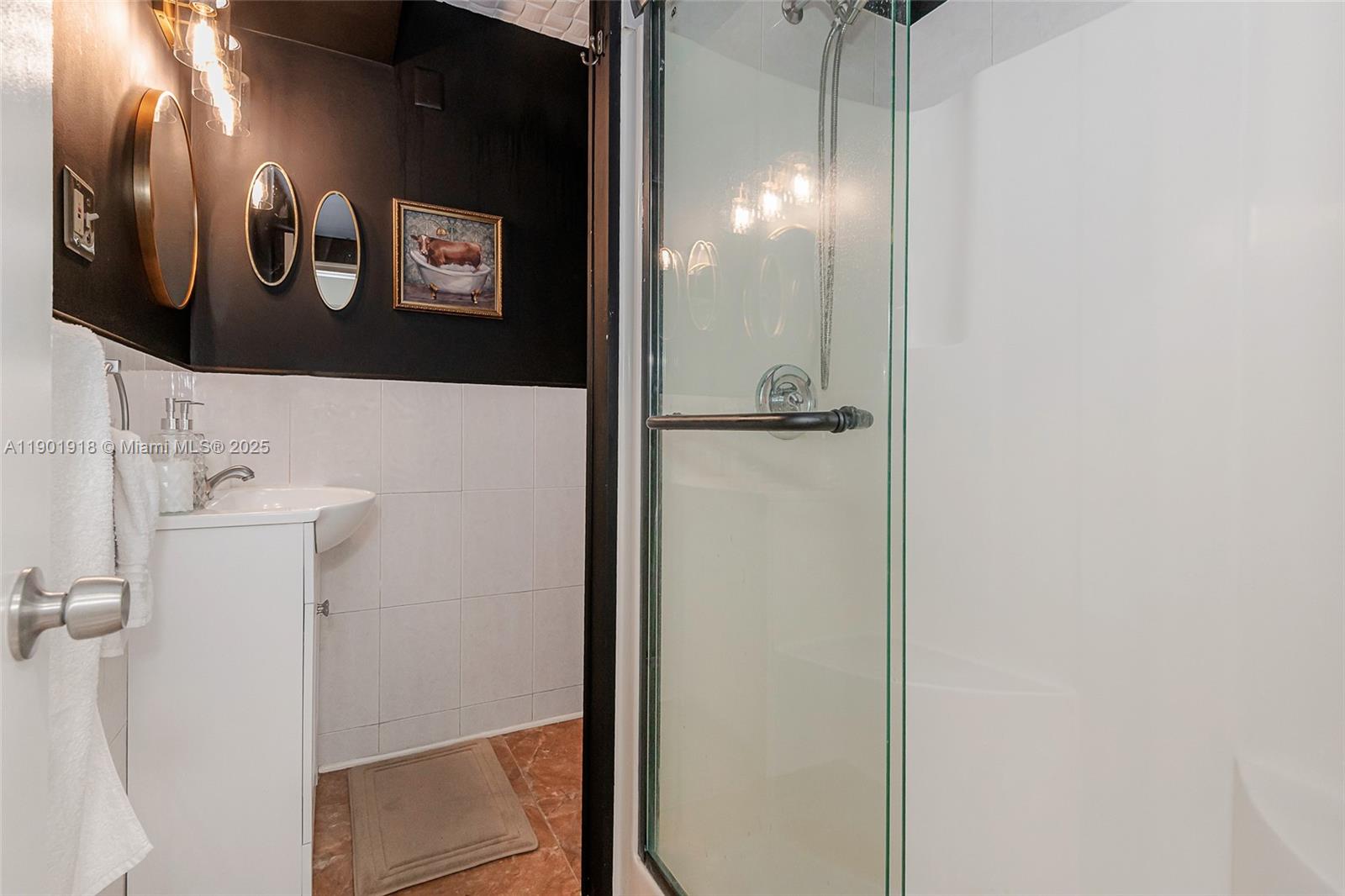 HOLLYWOOD PARK - Residential Income