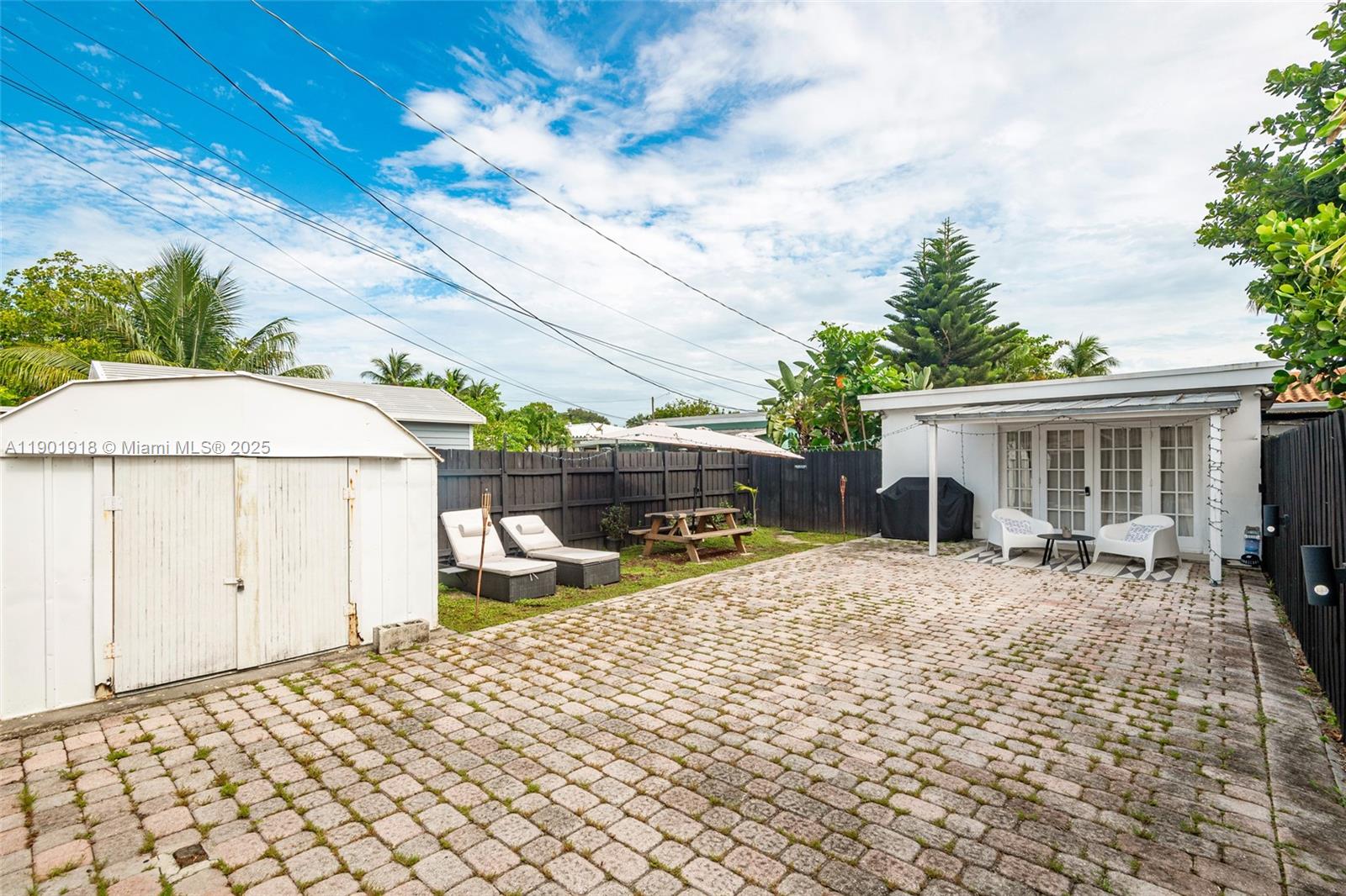 HOLLYWOOD PARK - Residential Income