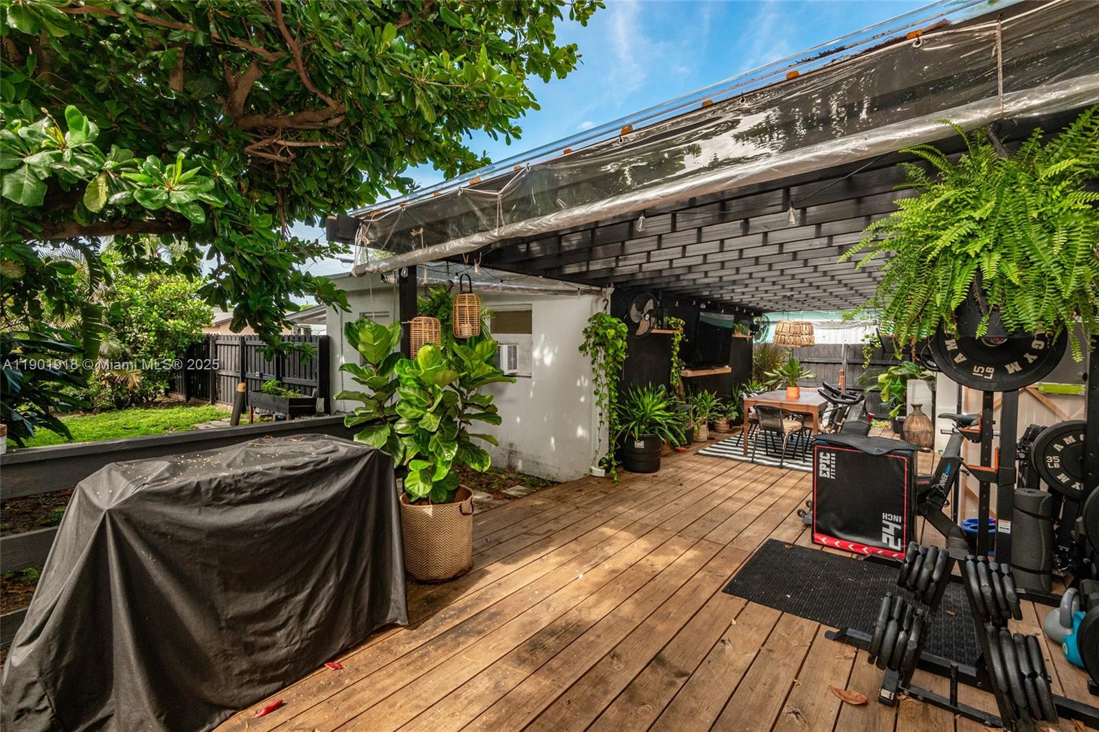 HOLLYWOOD PARK - Residential Income