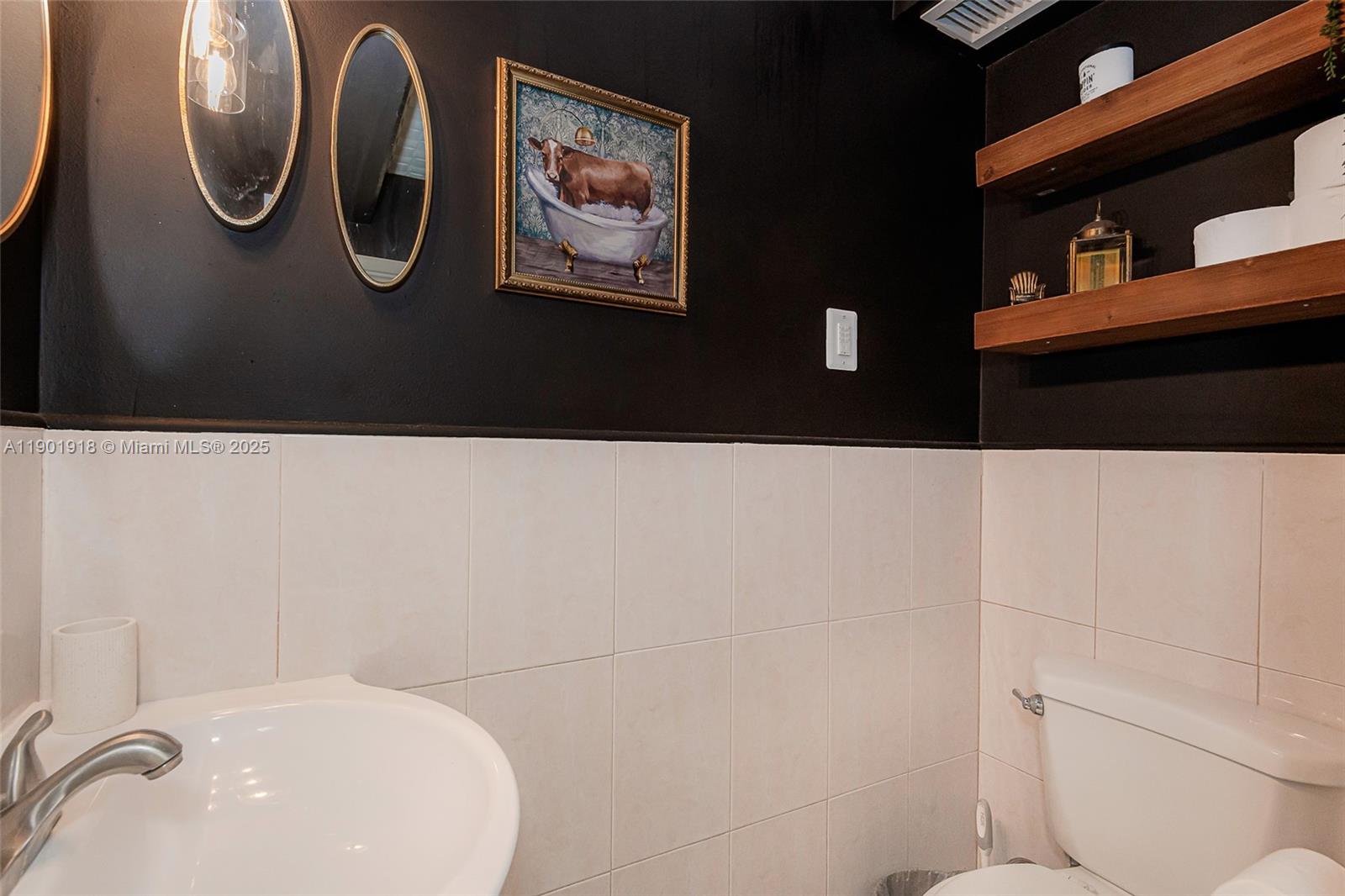 HOLLYWOOD PARK - Residential Income