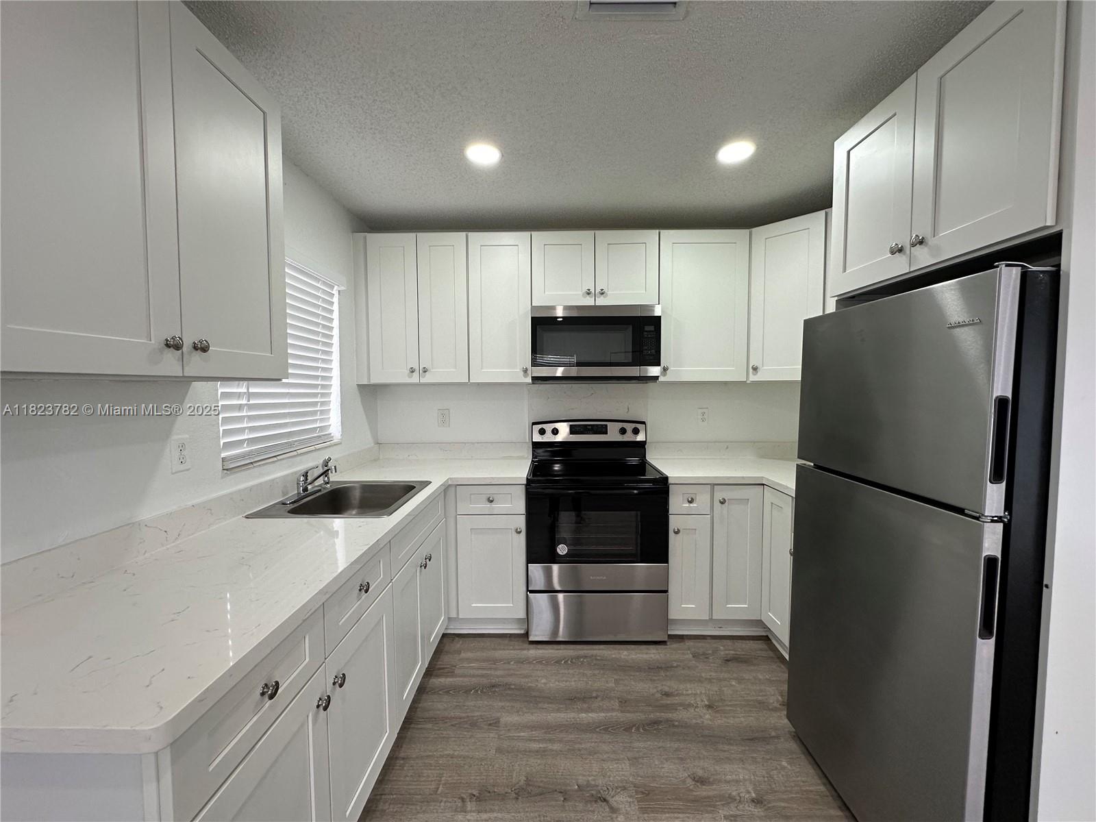 6032 Sw 25th St 4, Miramar, Broward County, Florida - 2 Bedrooms  
1 Bathrooms - 
