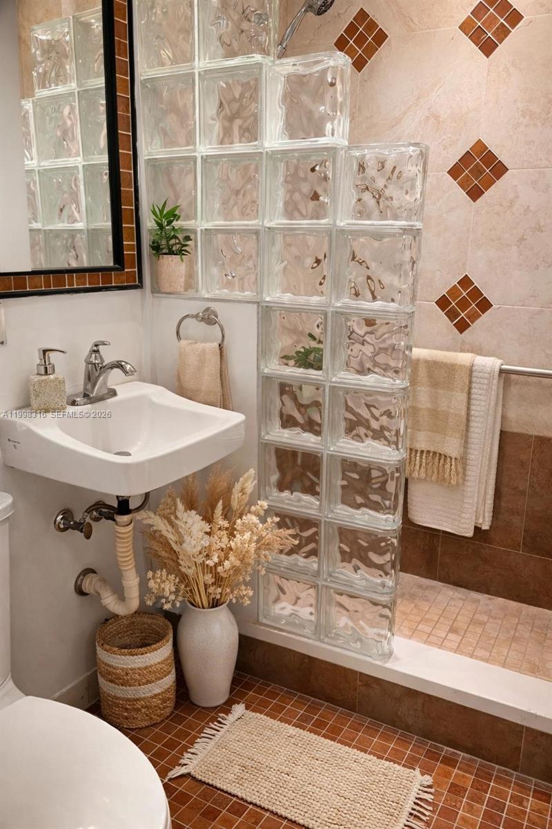 CLEVELAND TERRACE - Residential Lease