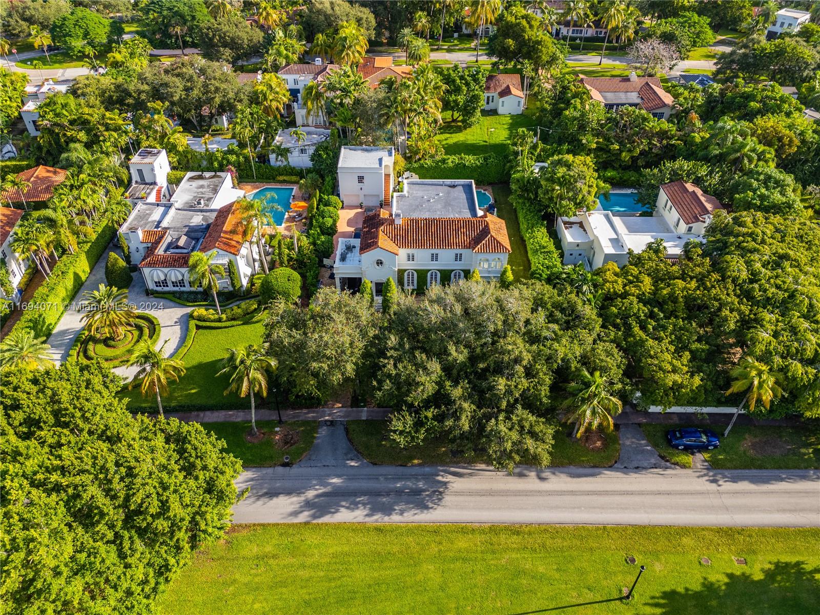 Property for Sale at 635 N Greenway Dr, Coral Gables, Broward County, Florida - Bedrooms: 7 
Bathrooms: 6  - $5,500,000