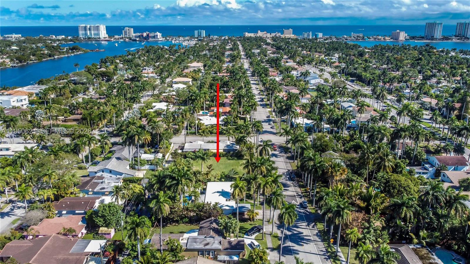 HOLLYWOOD LAKES SECTION - Land