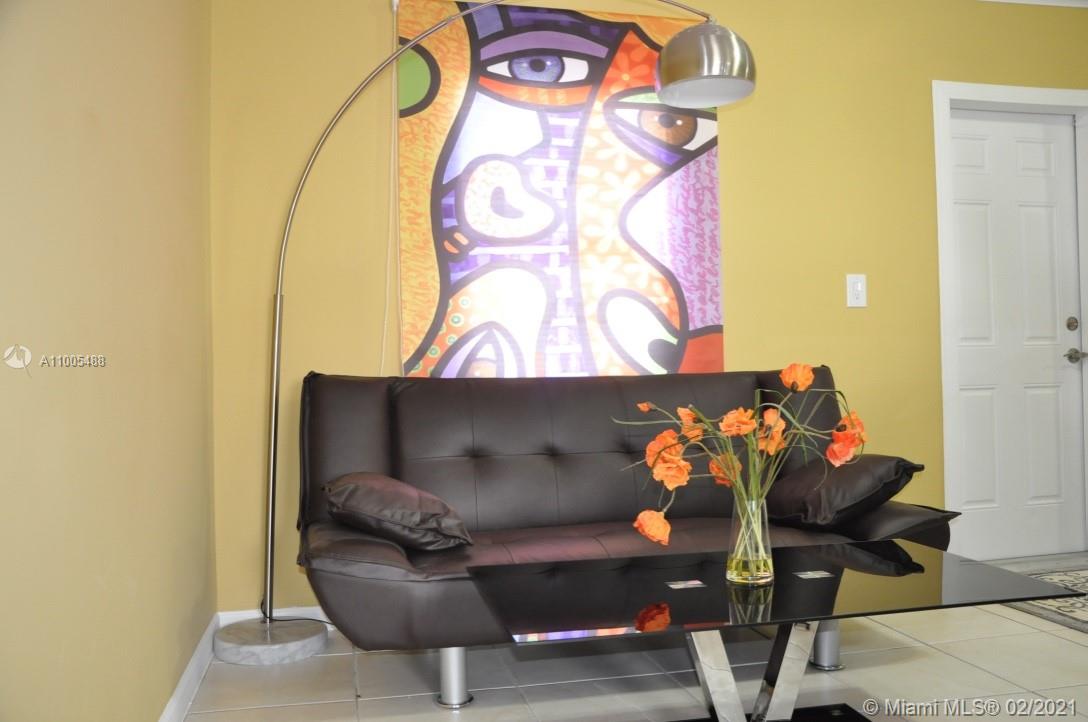 North Hollywood - Residential Lease