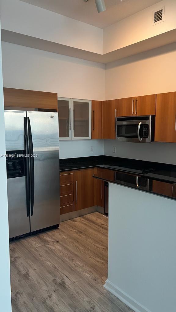 335 S BISCAYNE BL UPH-00