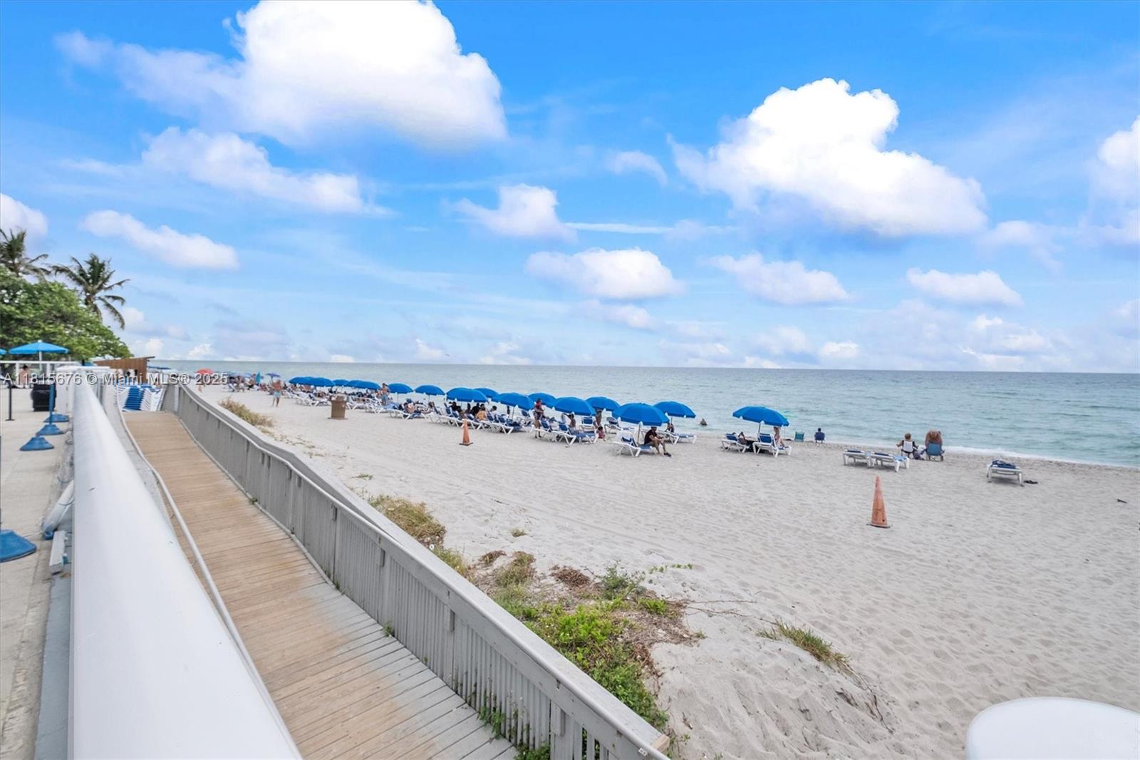 THE AVENTURA BEACH CLUB C - Residential