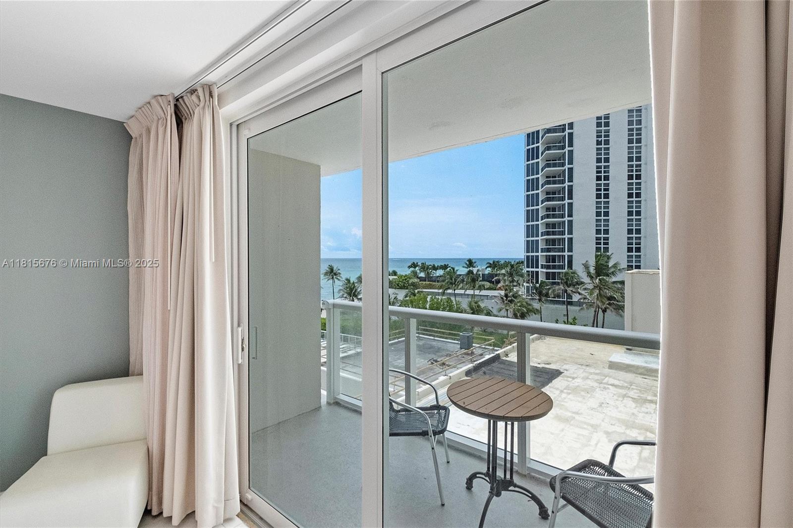 THE AVENTURA BEACH CLUB C - Residential