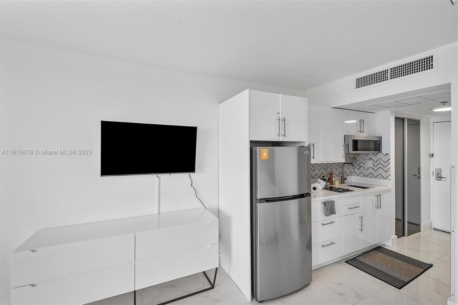 THE AVENTURA BEACH CLUB C - Residential