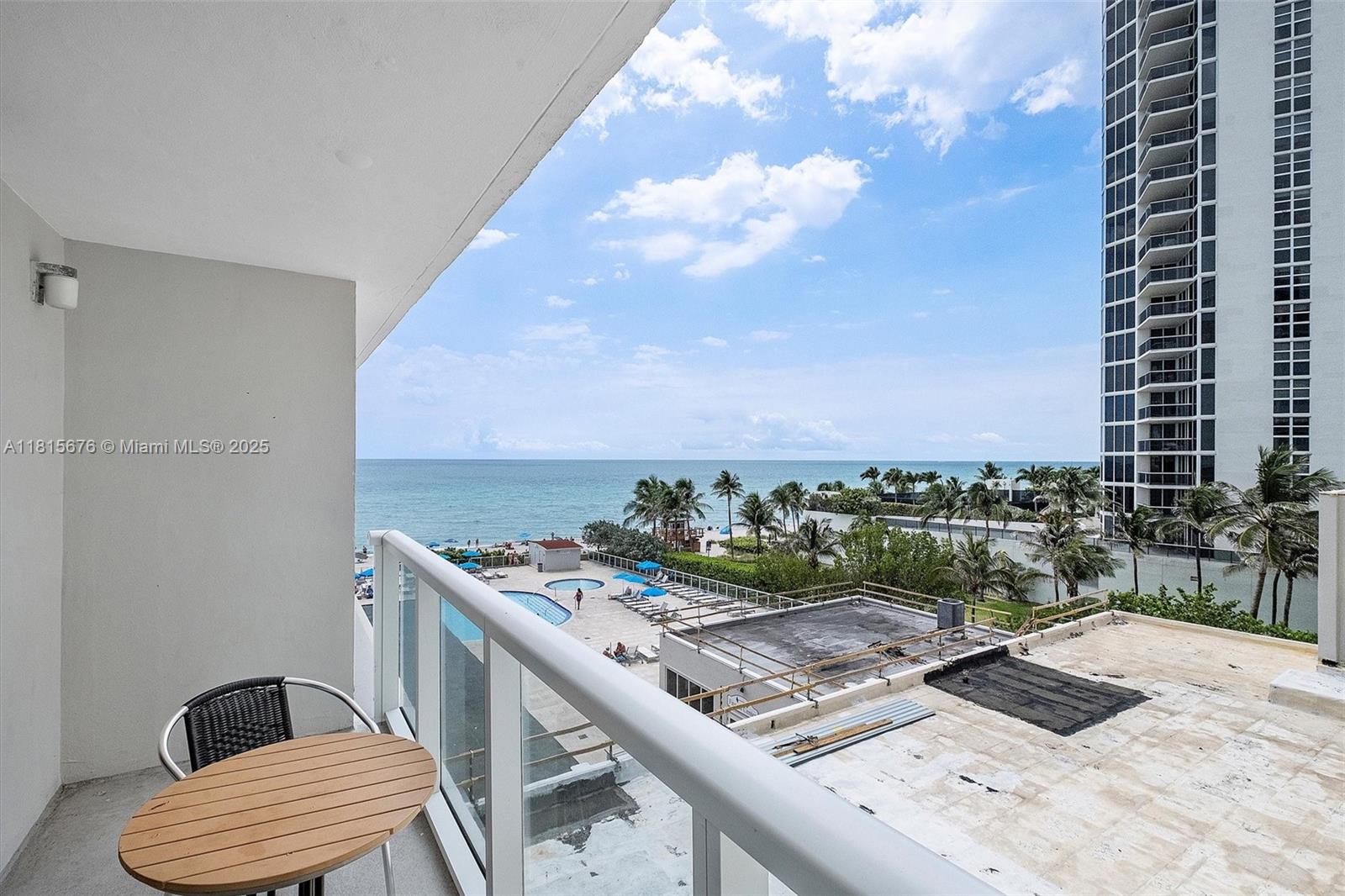19201 Collins Ave 306