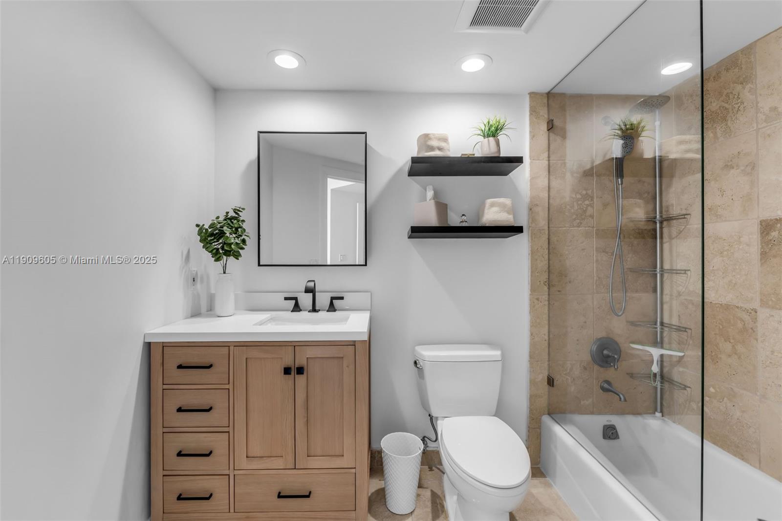 LAS OLAS RIVER HOUSE COND - Residential