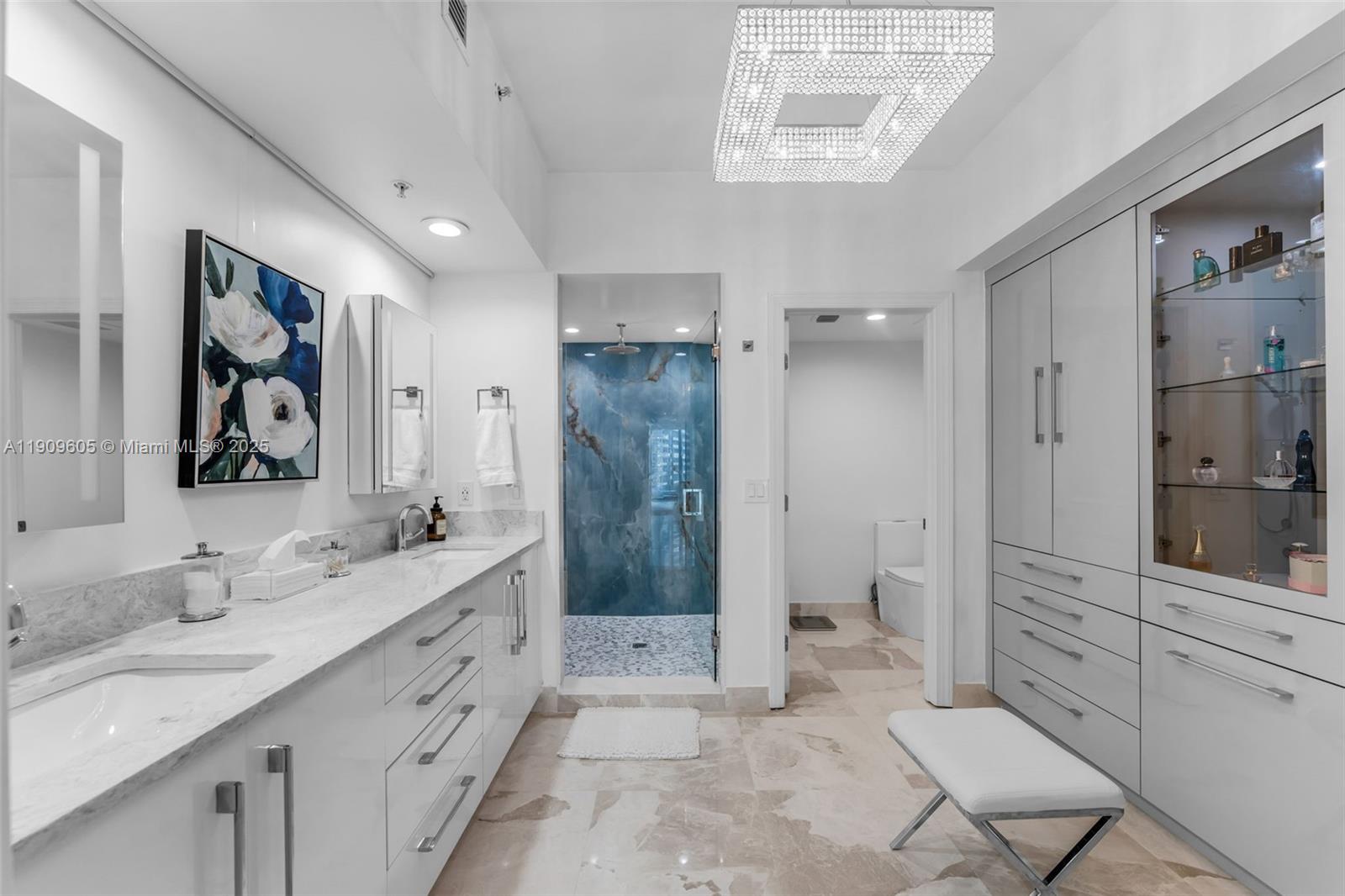 LAS OLAS RIVER HOUSE COND - Residential