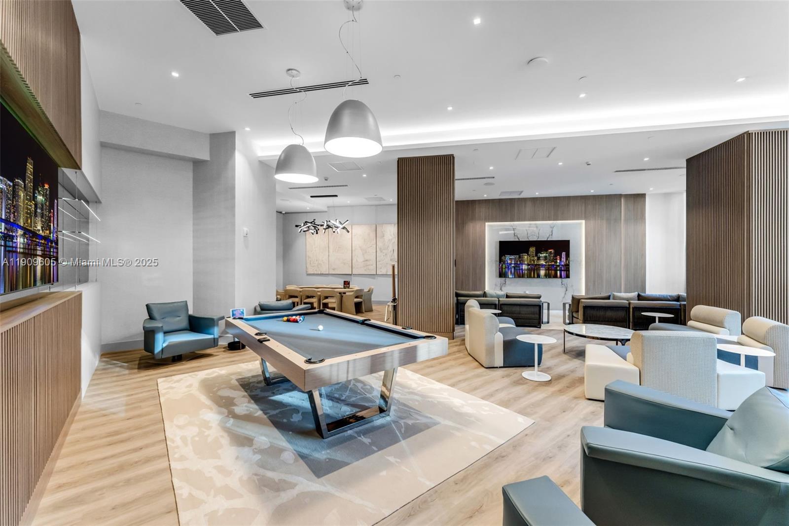 LAS OLAS RIVER HOUSE COND - Residential