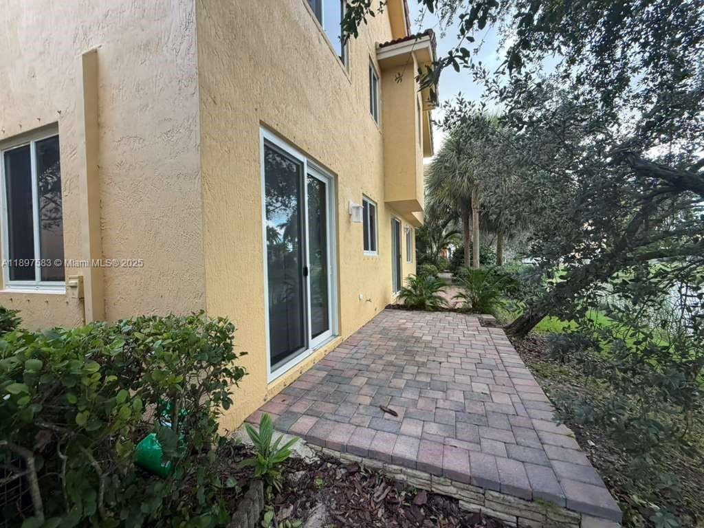 SIERRA BAY - Residential Lease