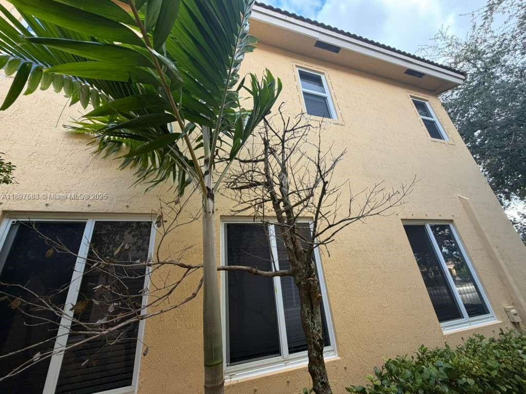 SIERRA BAY - Residential Lease