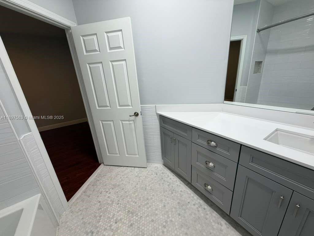 SIERRA BAY - Residential Lease
