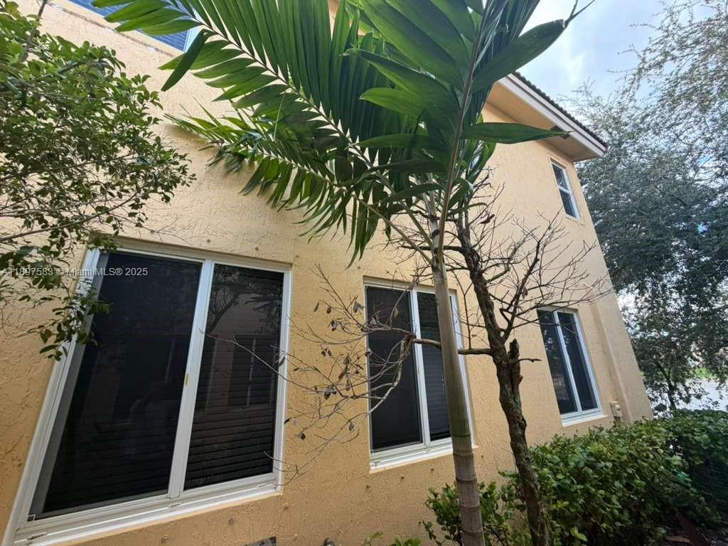 SIERRA BAY - Residential Lease