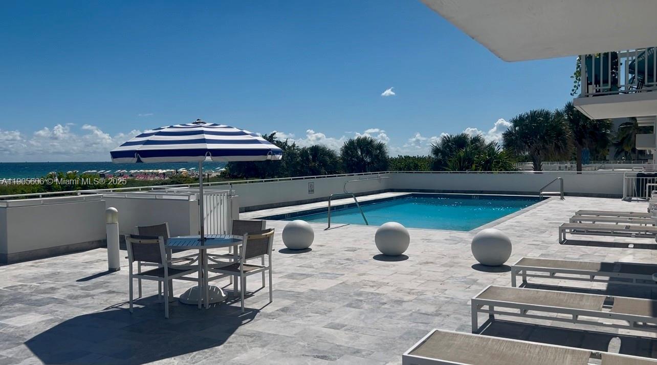 THE PRESIDENTIAL CONDO - Residential Lease