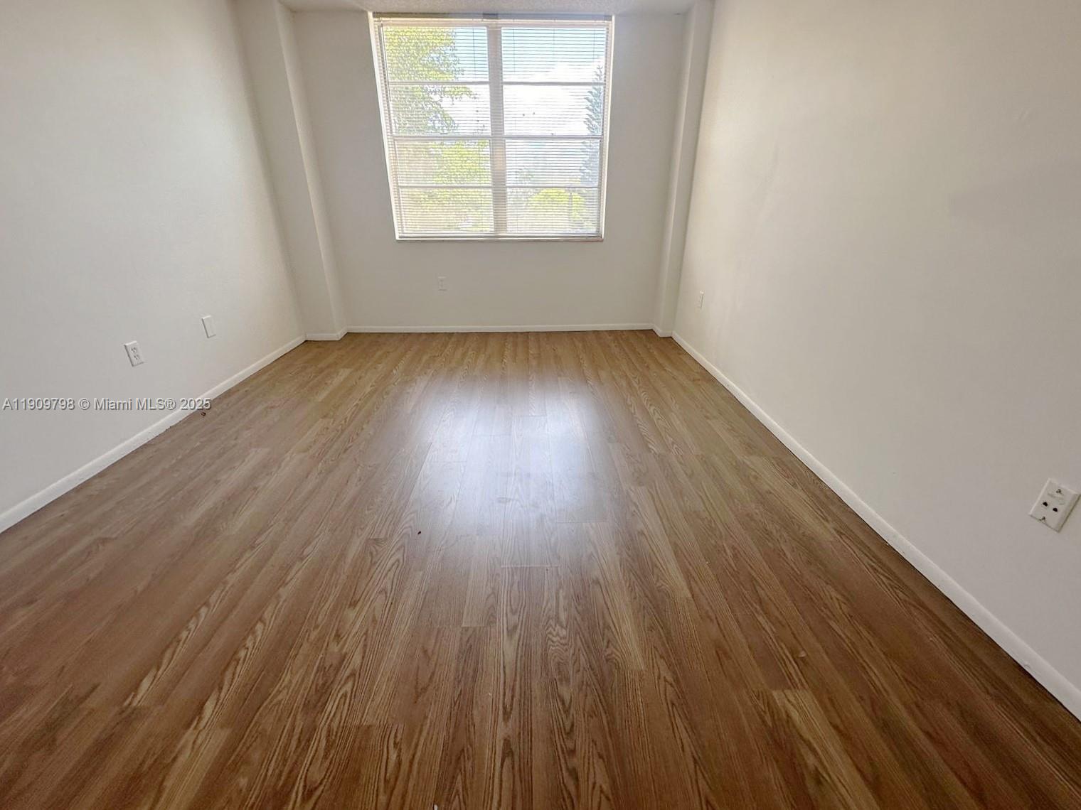 PARKWAY TOWERS BLDG 1 CON - Residential