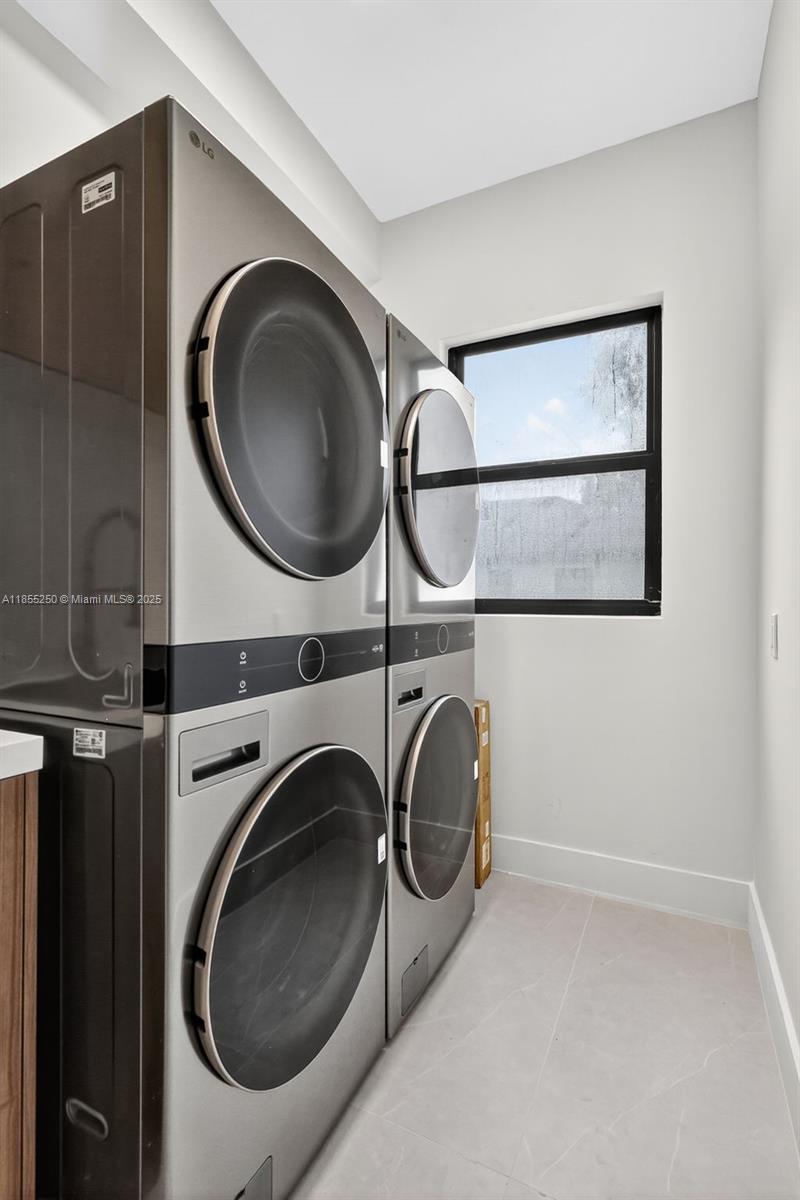 KAPOK GROVE ESTATES - Residential