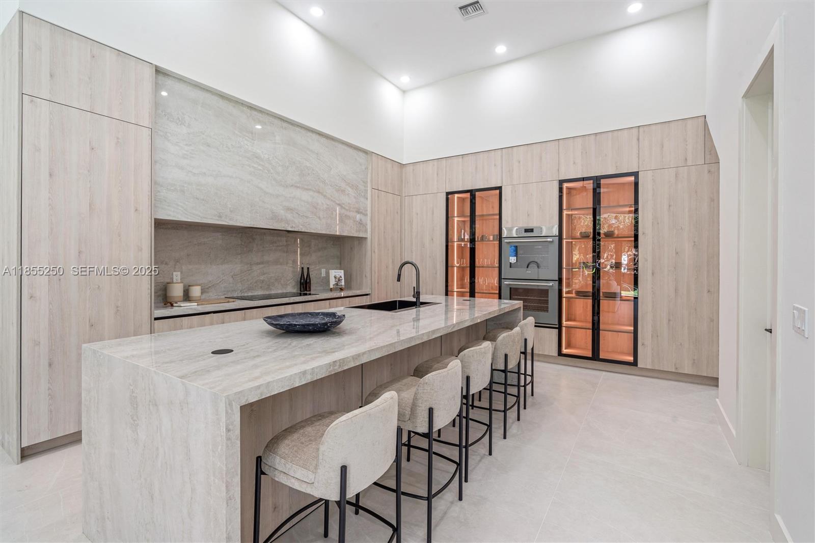 3303 W Stonebrook Cir