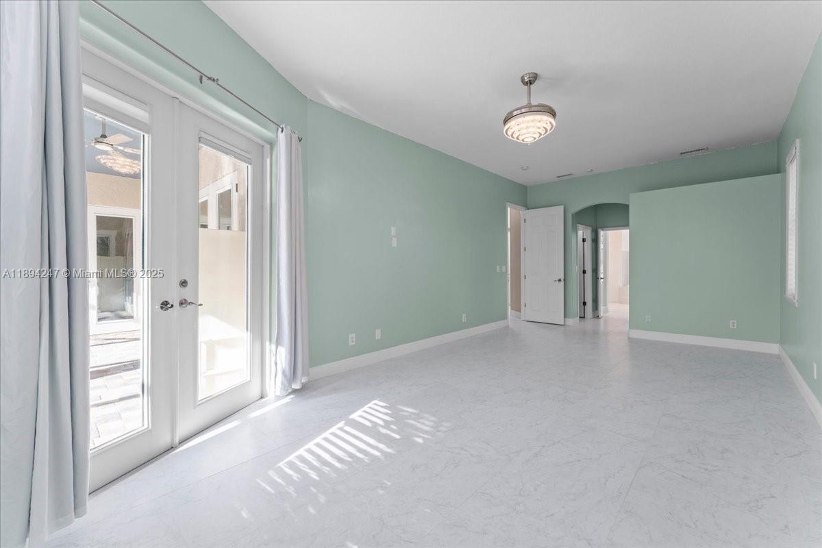 SKIMMER POINT - Residential