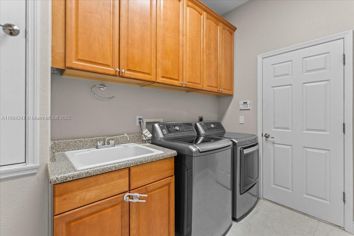 SKIMMER POINT - Residential