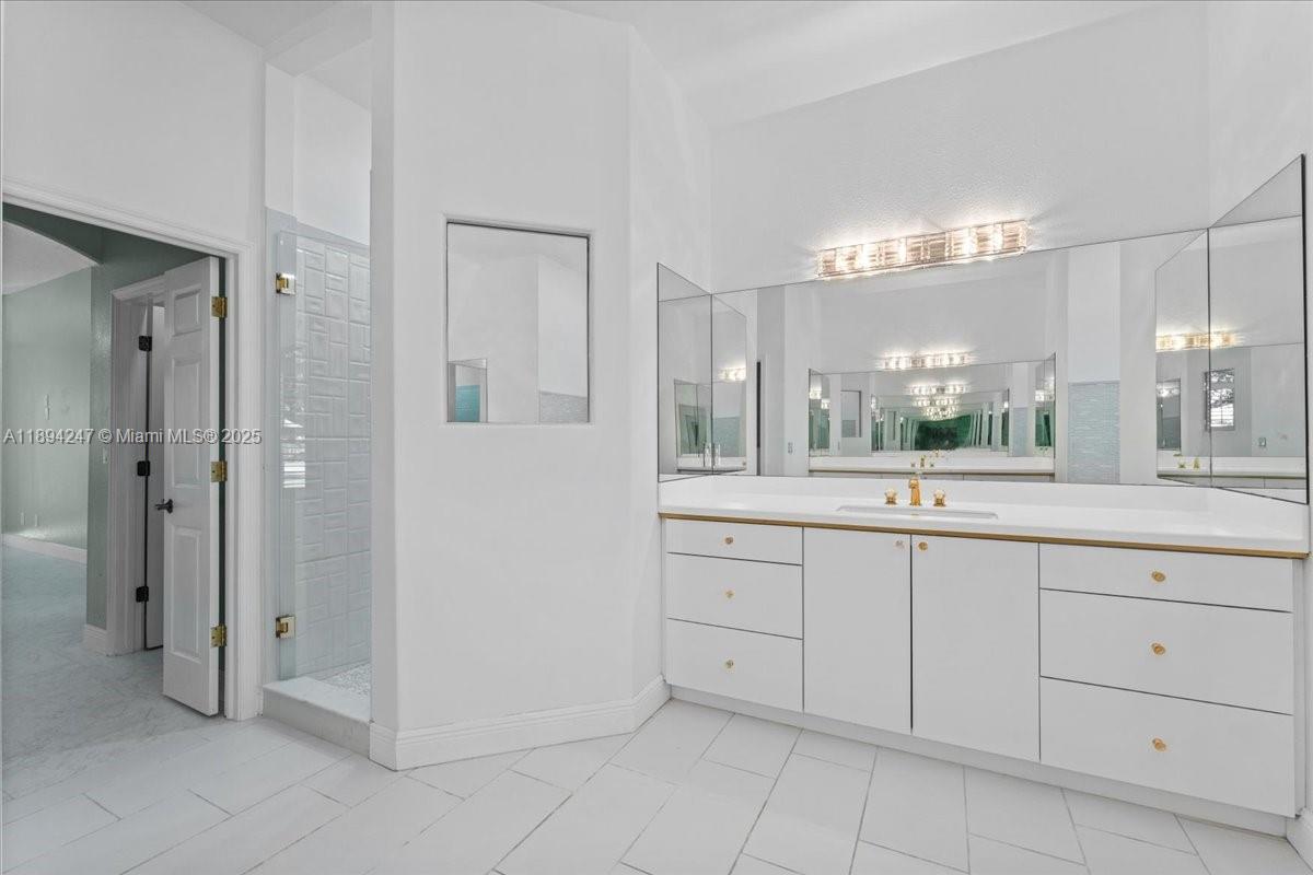 SKIMMER POINT - Residential