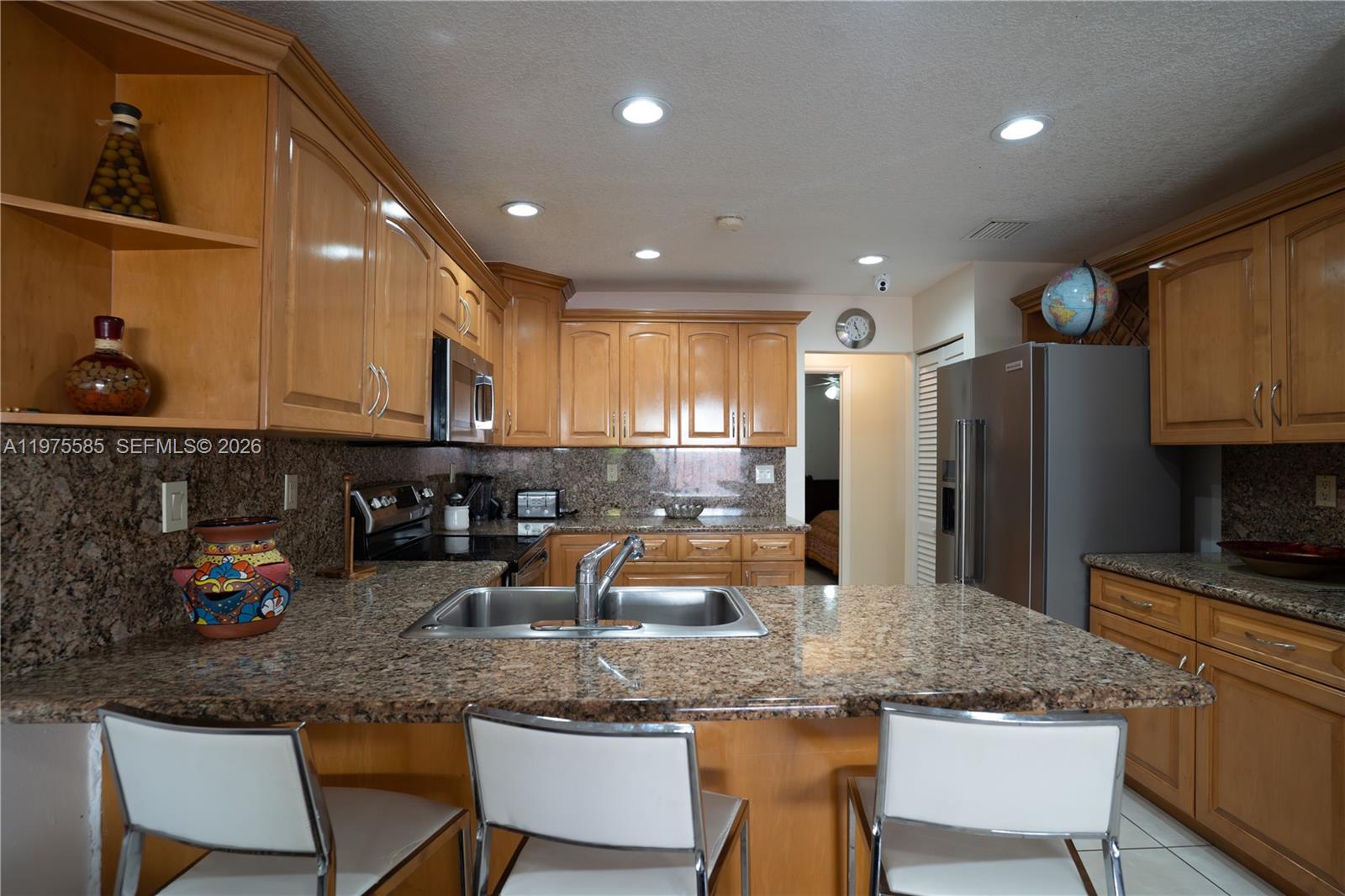 TAMIAMI LAKES SEC 3 - Residential Lease