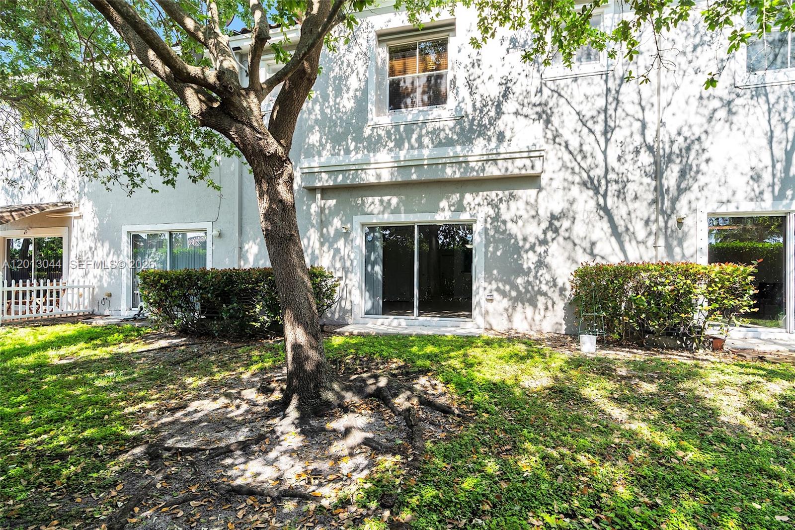 LAS TERRAZAS AT VIZCAYA - Residential Lease