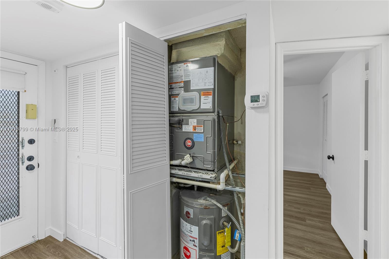 LAS VISTAS B IN INVERRARY - Residential