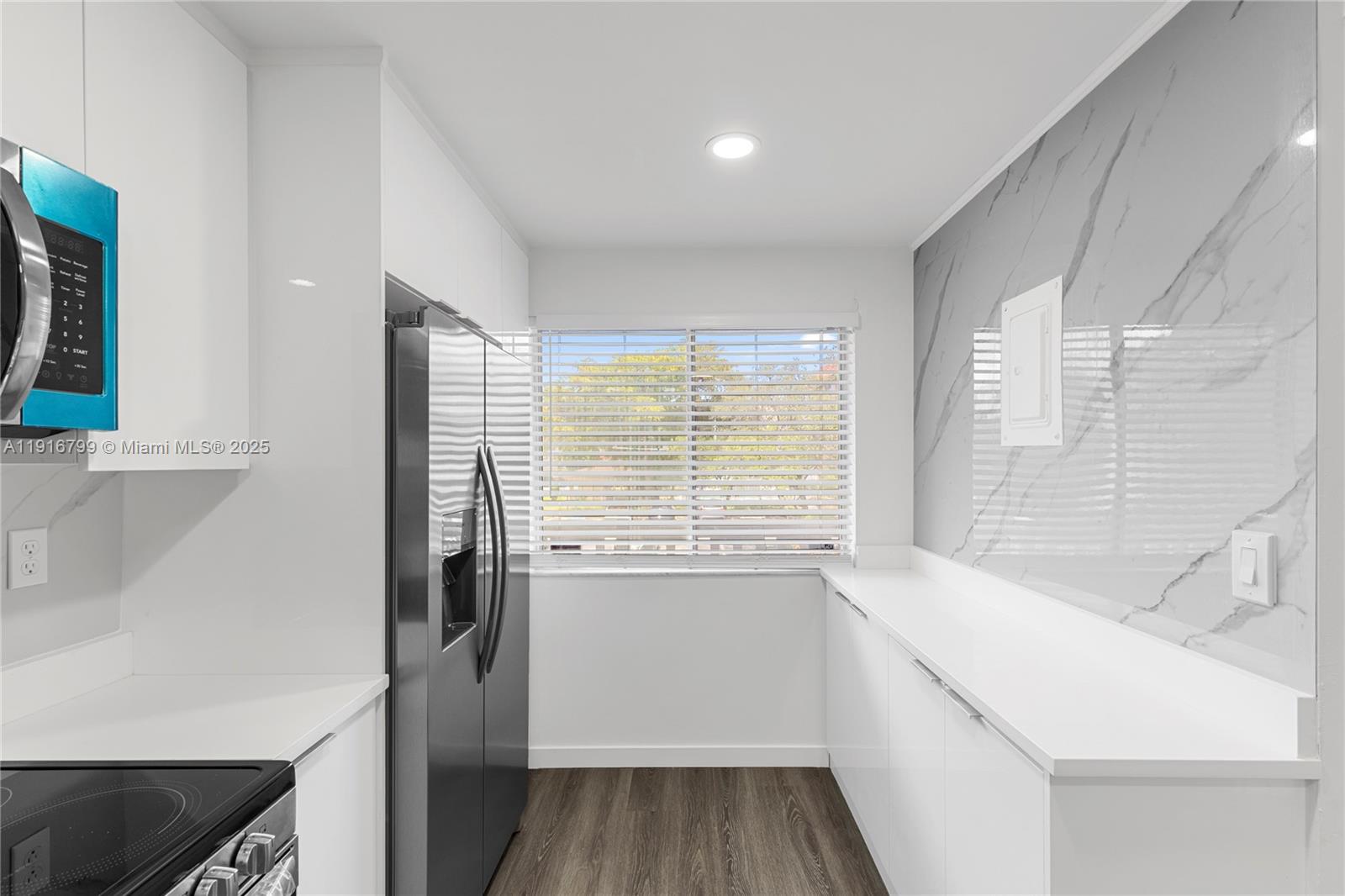 LAS VISTAS B IN INVERRARY - Residential