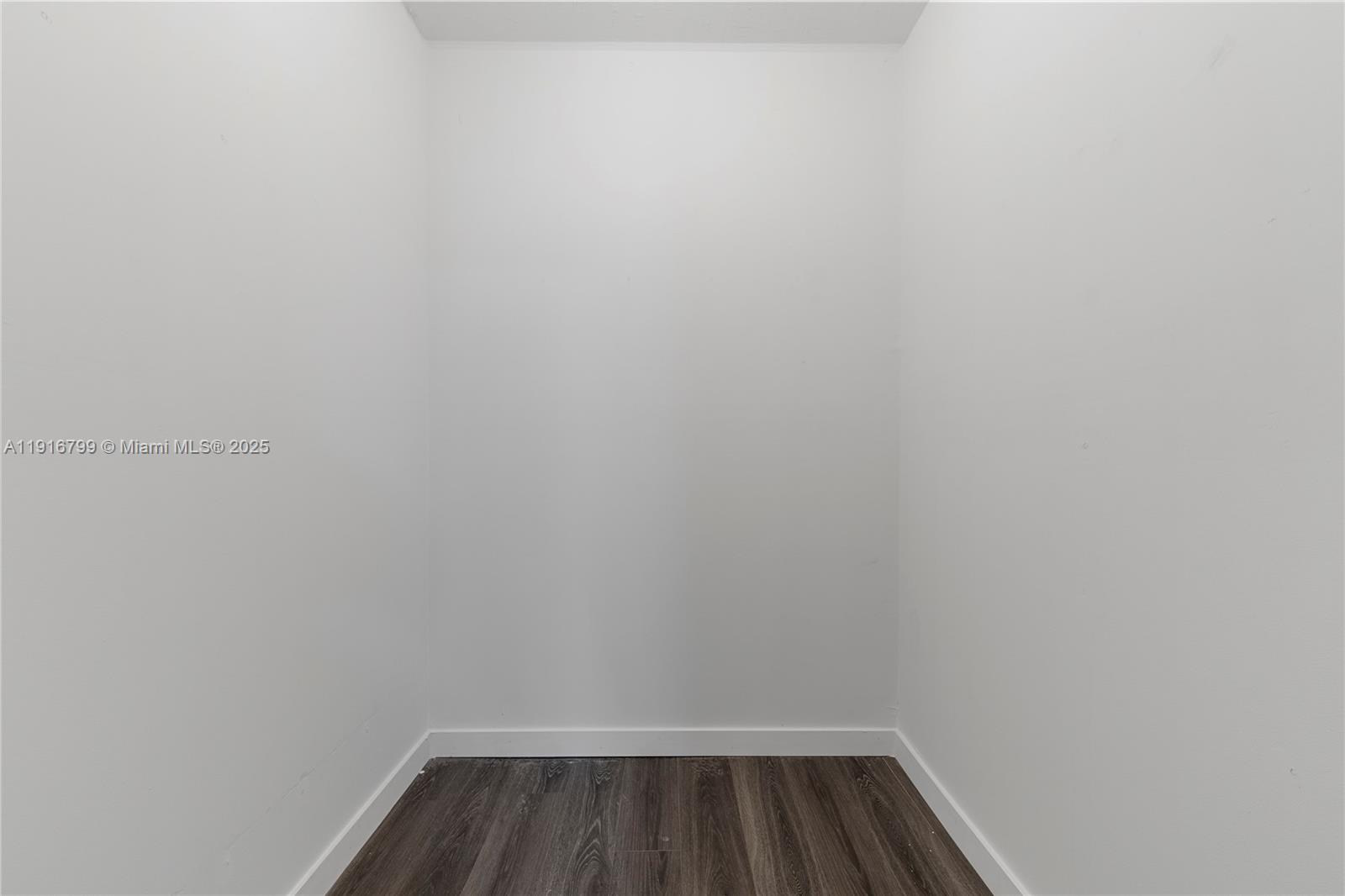 LAS VISTAS B IN INVERRARY - Residential