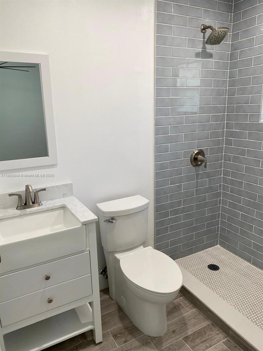 ADRIAN HOMES AT THE WOODL - Residential Lease
