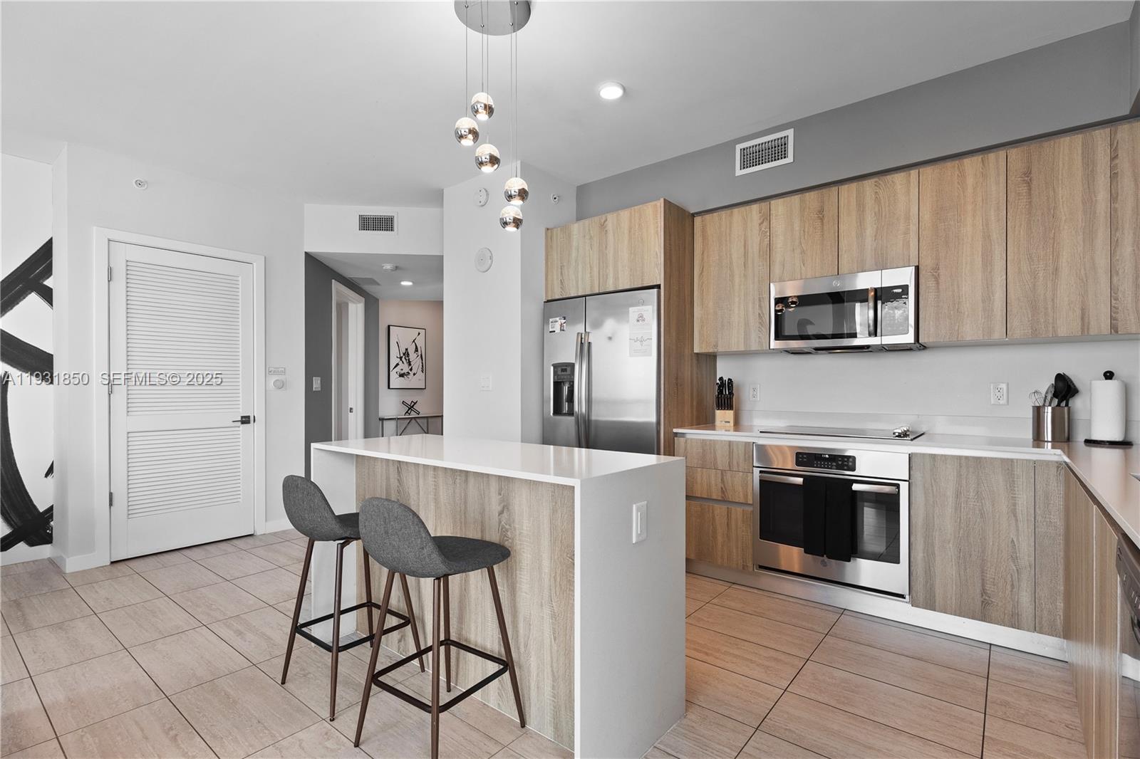 3900 Biscayne Blvd S-802