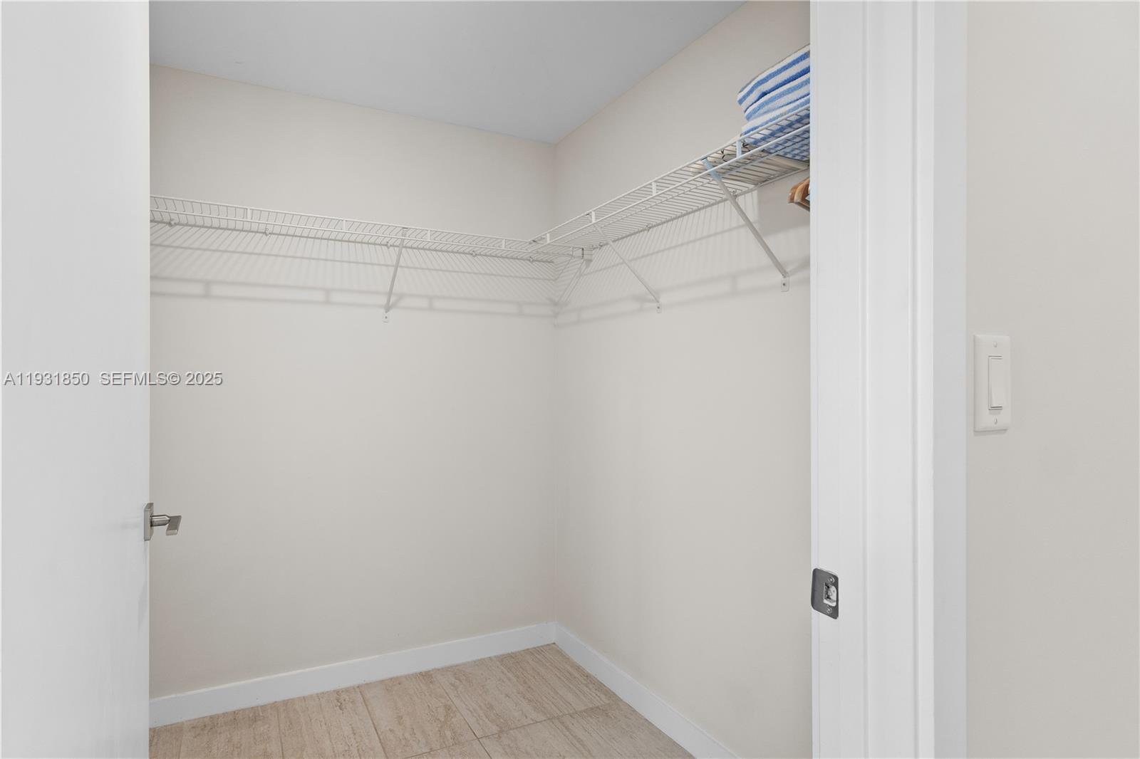 QUADRO CONDO - Residential