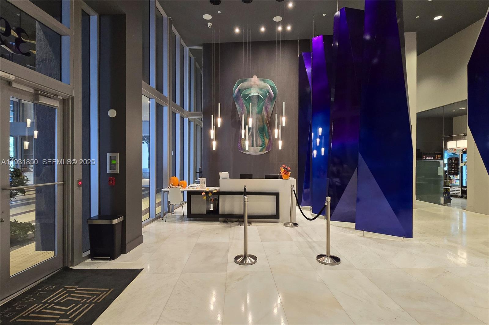 QUADRO CONDO - Residential