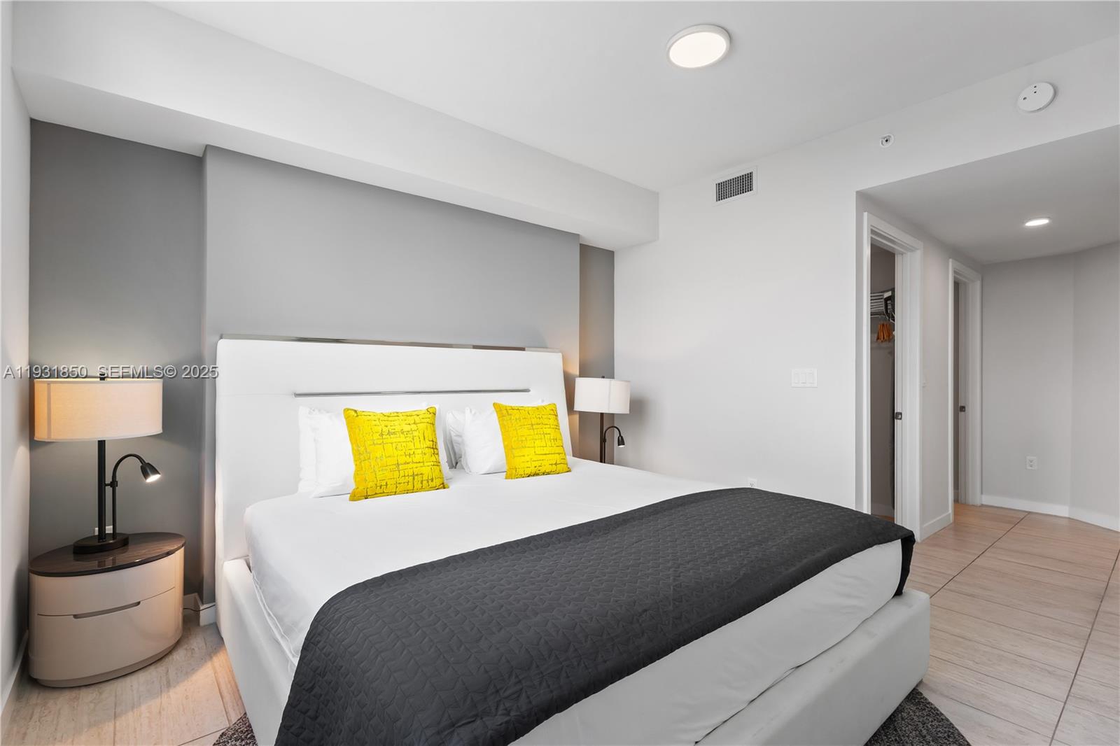 QUADRO CONDO - Residential