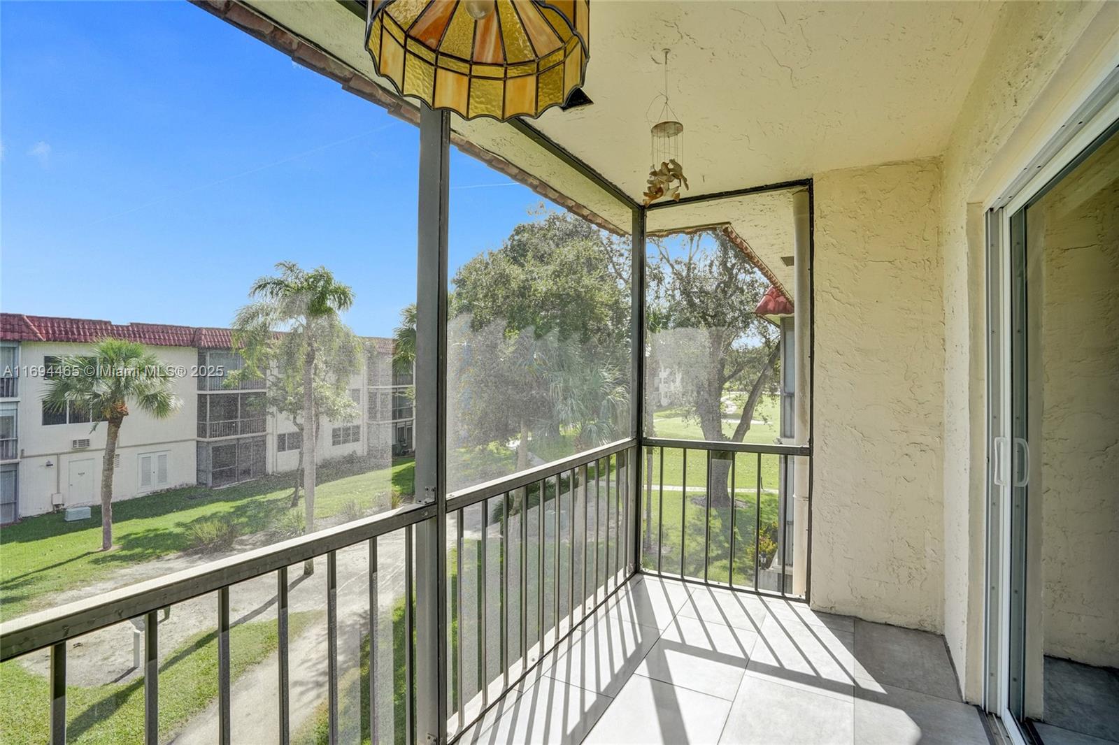 HOLLYBROOK GOLF AND - Residential