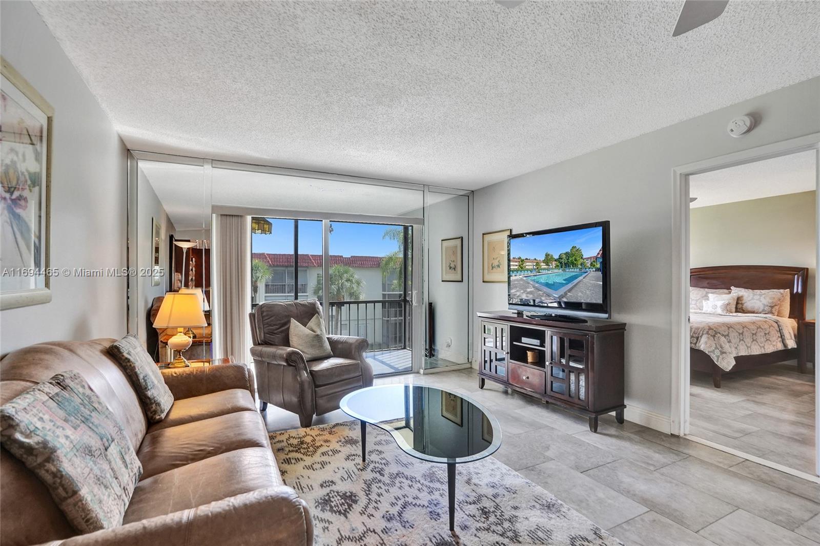 HOLLYBROOK GOLF AND - Residential