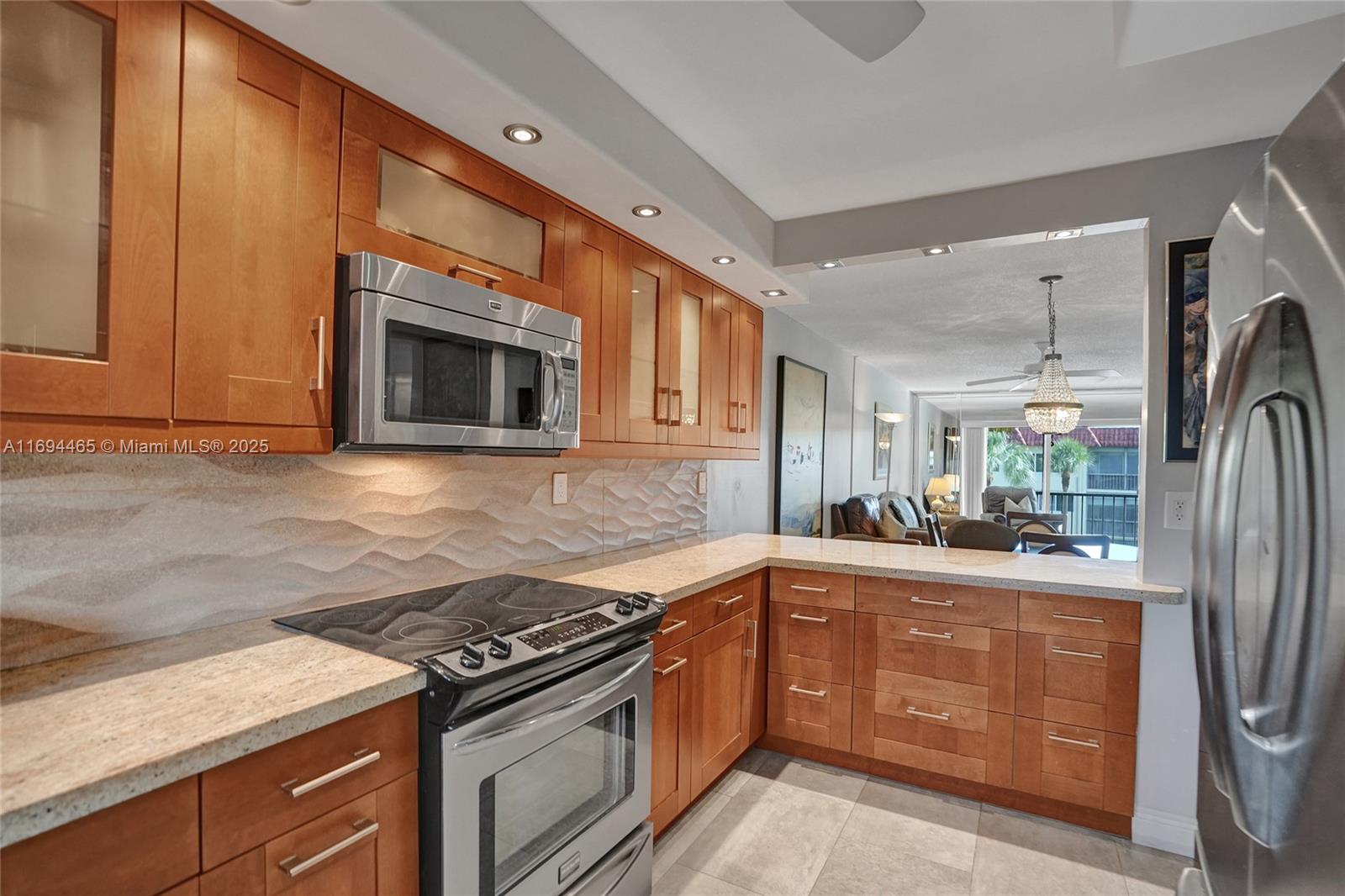 HOLLYBROOK GOLF AND - Residential