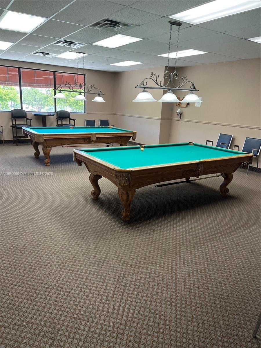 HOLLYBROOK GOLF AND - Residential
