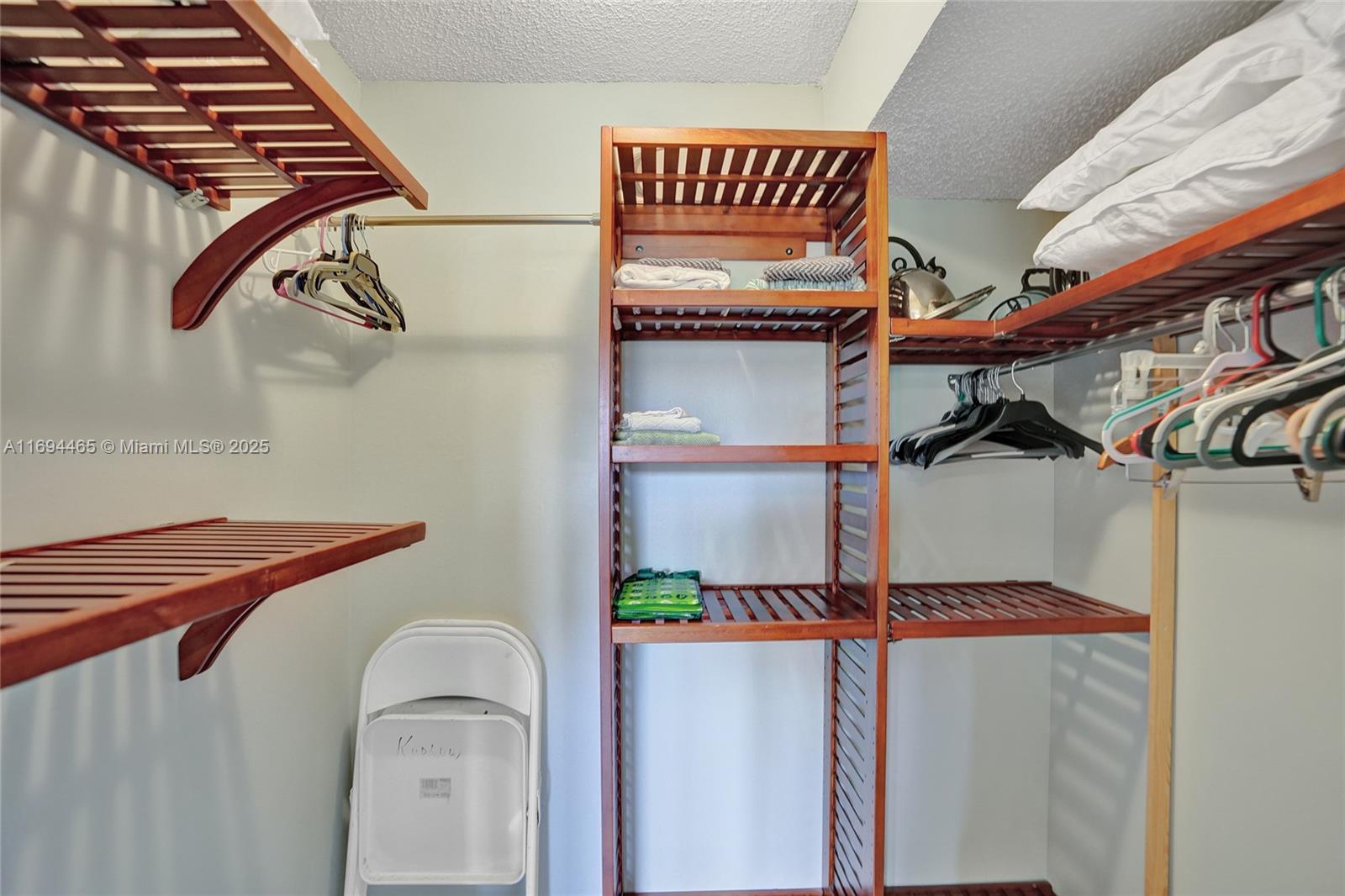 HOLLYBROOK GOLF AND - Residential