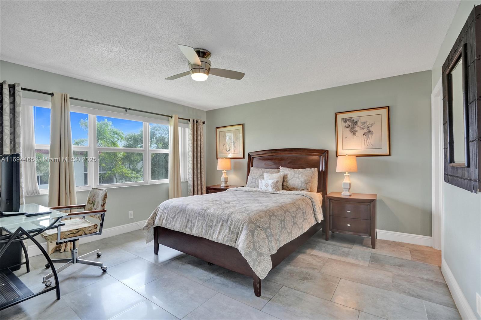 HOLLYBROOK GOLF AND - Residential