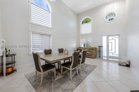 Photo of 6256 Lansdowne Cir, Boynton Beach, FL 33472 (MLS # A12024228)