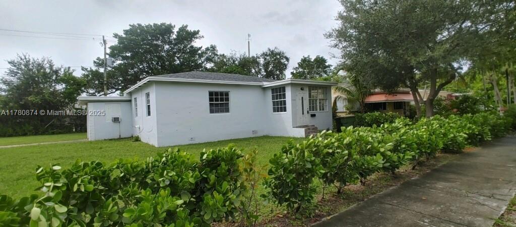 Rental Property at 1280 Ne 122nd Ter 1, North Miami, Miami-Dade County, Florida - Bedrooms: 3 
Bathrooms: 1  - $3,600 MO.