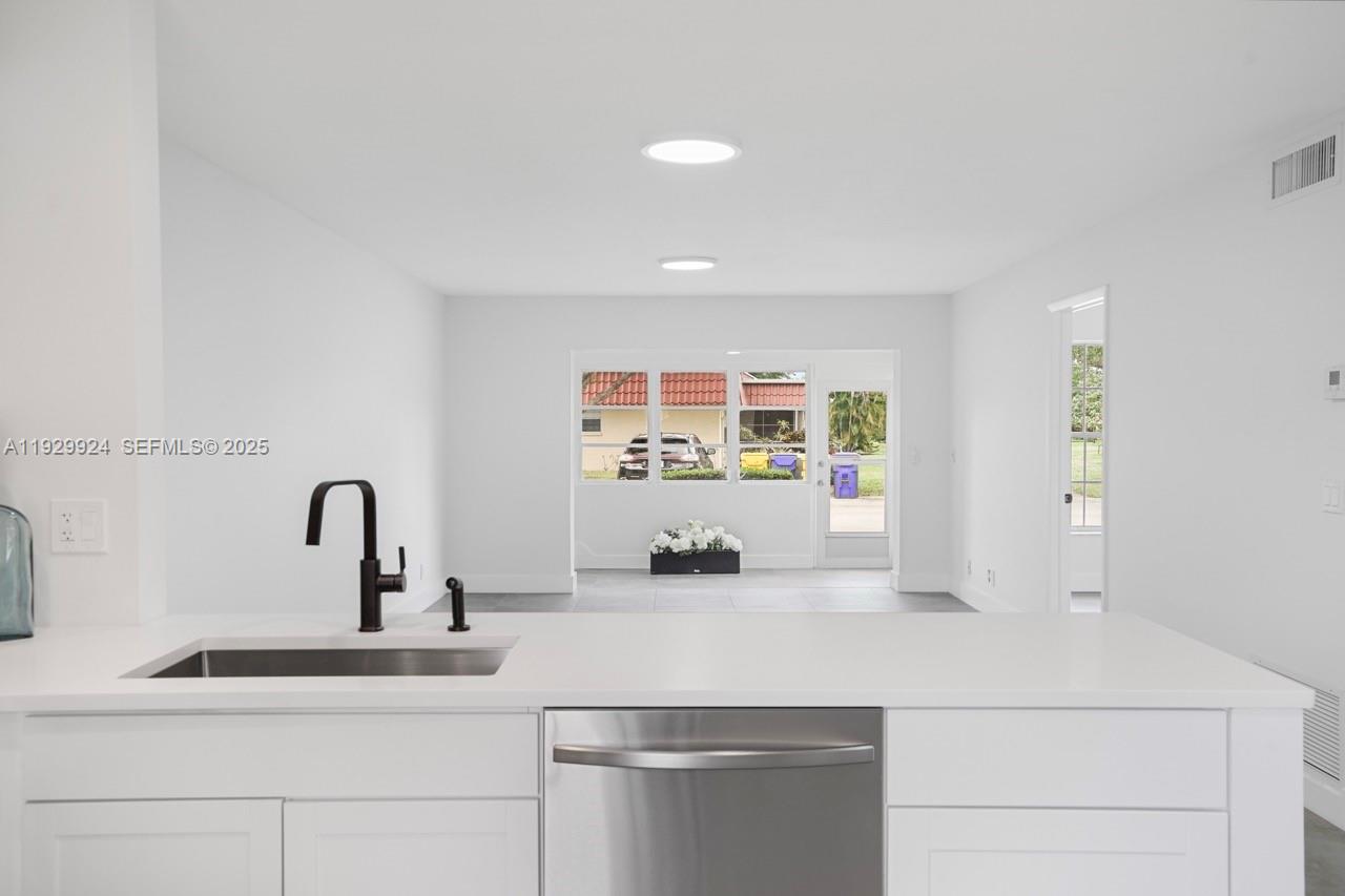 COVERED BRIDGE CONDO - Residential