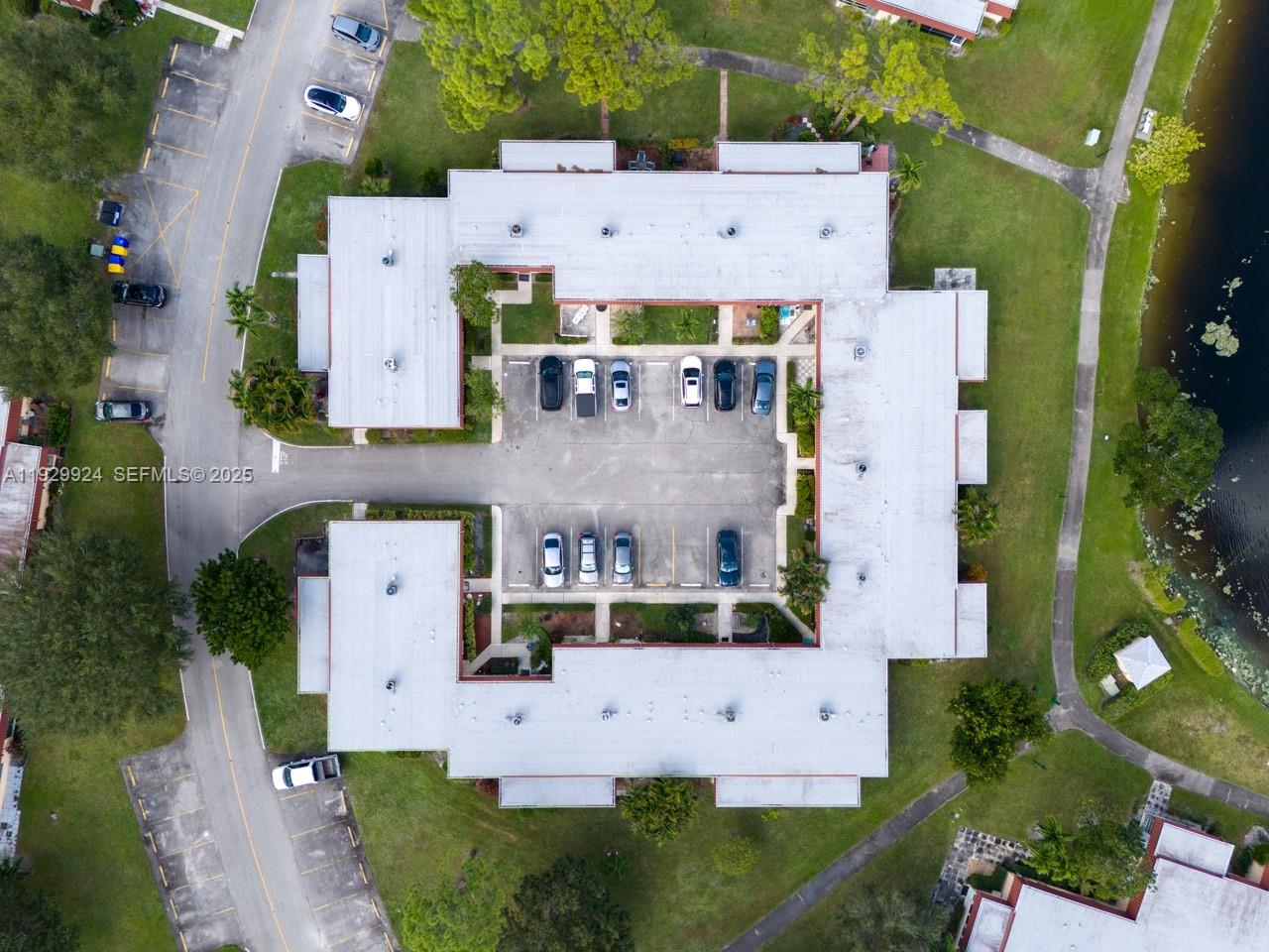 COVERED BRIDGE CONDO - Residential